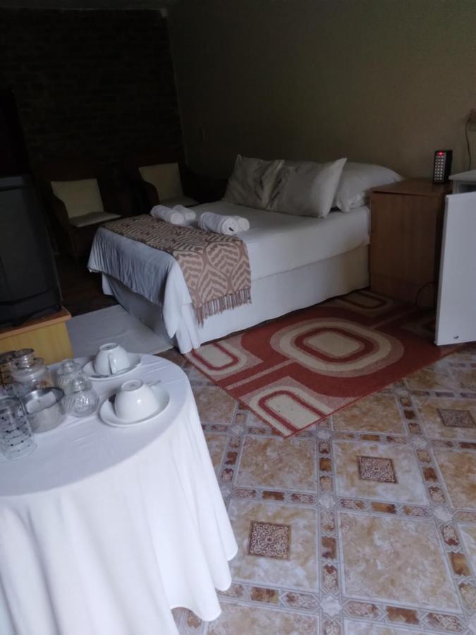 Hamba Kancane Ma-Africa Guest House Graskop Bagian luar foto
