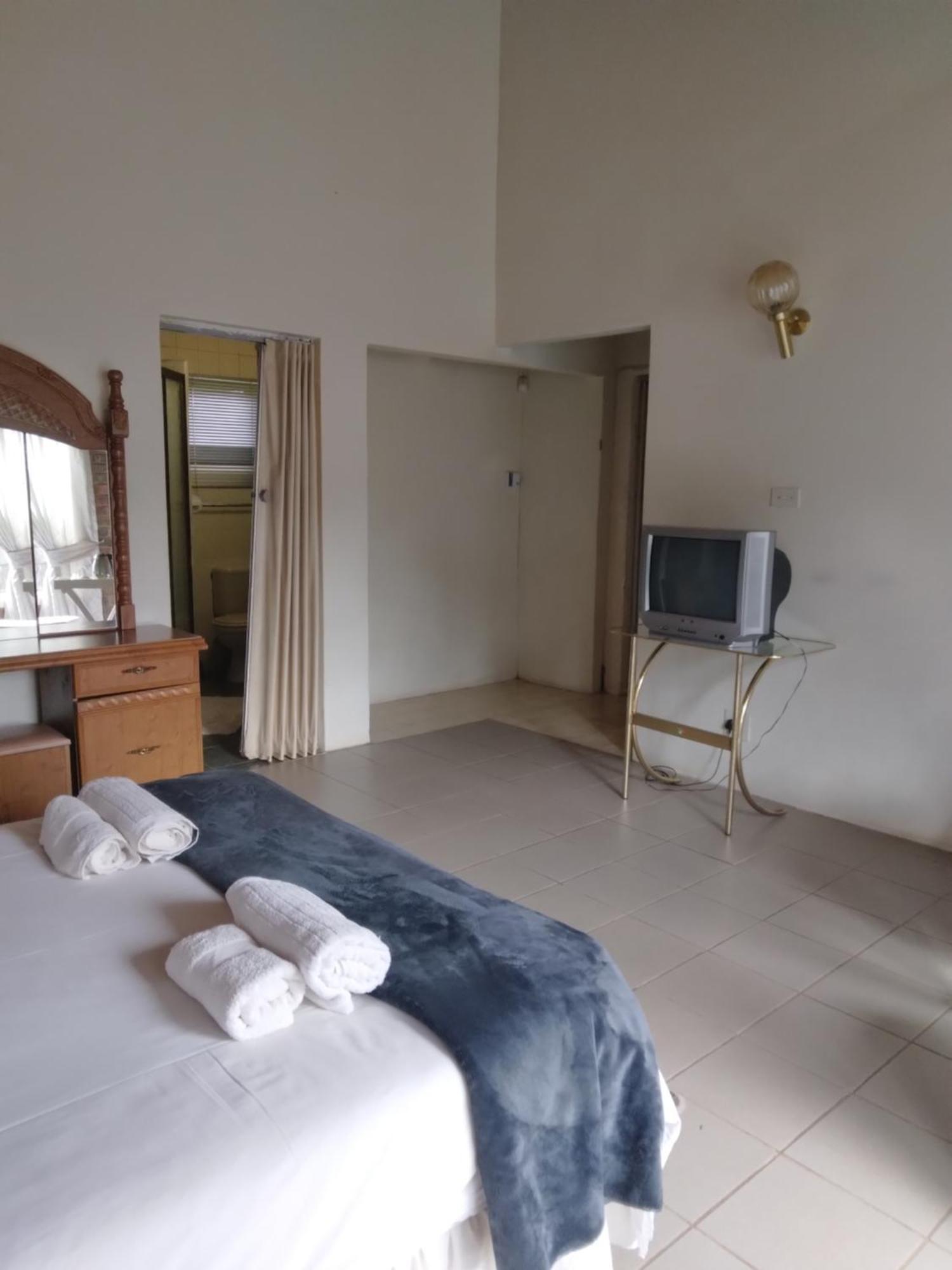 Hamba Kancane Ma-Africa Guest House Graskop Bagian luar foto