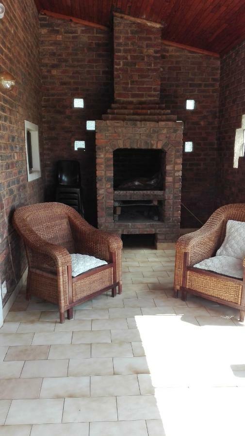 Hamba Kancane Ma-Africa Guest House Graskop Bagian luar foto